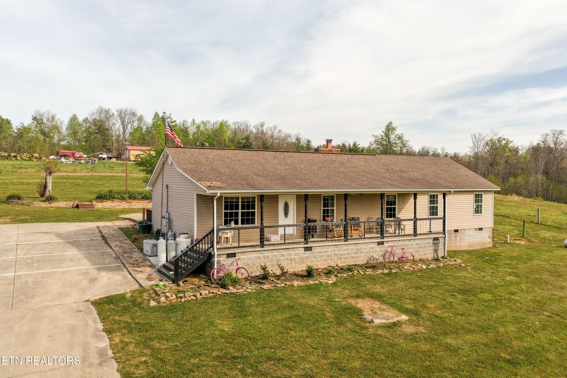 10389 Summer City Rd , Spring City, TN 37381 Main Photo