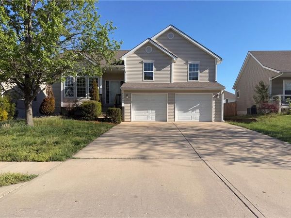 1105 Fox Run Trail, Platte City, MO 64079