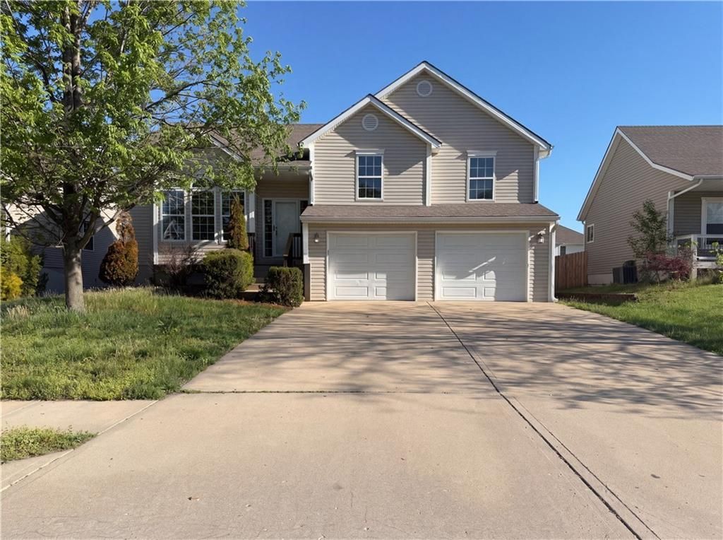 1105 Fox Run Trail, Platte City, MO 64079 Main Photo