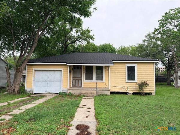 2406 E Brazos , Victoria, TX 77901