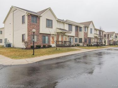 15818 Orchard Lane , Roseville, MI 48066