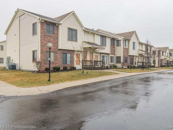 15818 Orchard Lane, Roseville, MI 48066