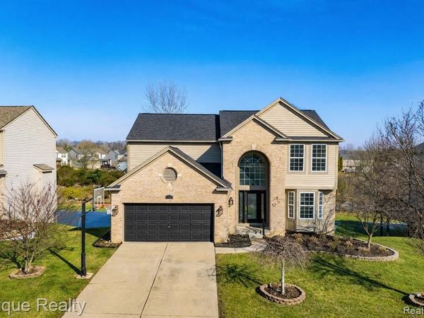 7858 Turrillium Lane, Waterford Twp, MI 48327