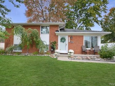 43475 Deborah Drive , Sterling Heights, MI 48313