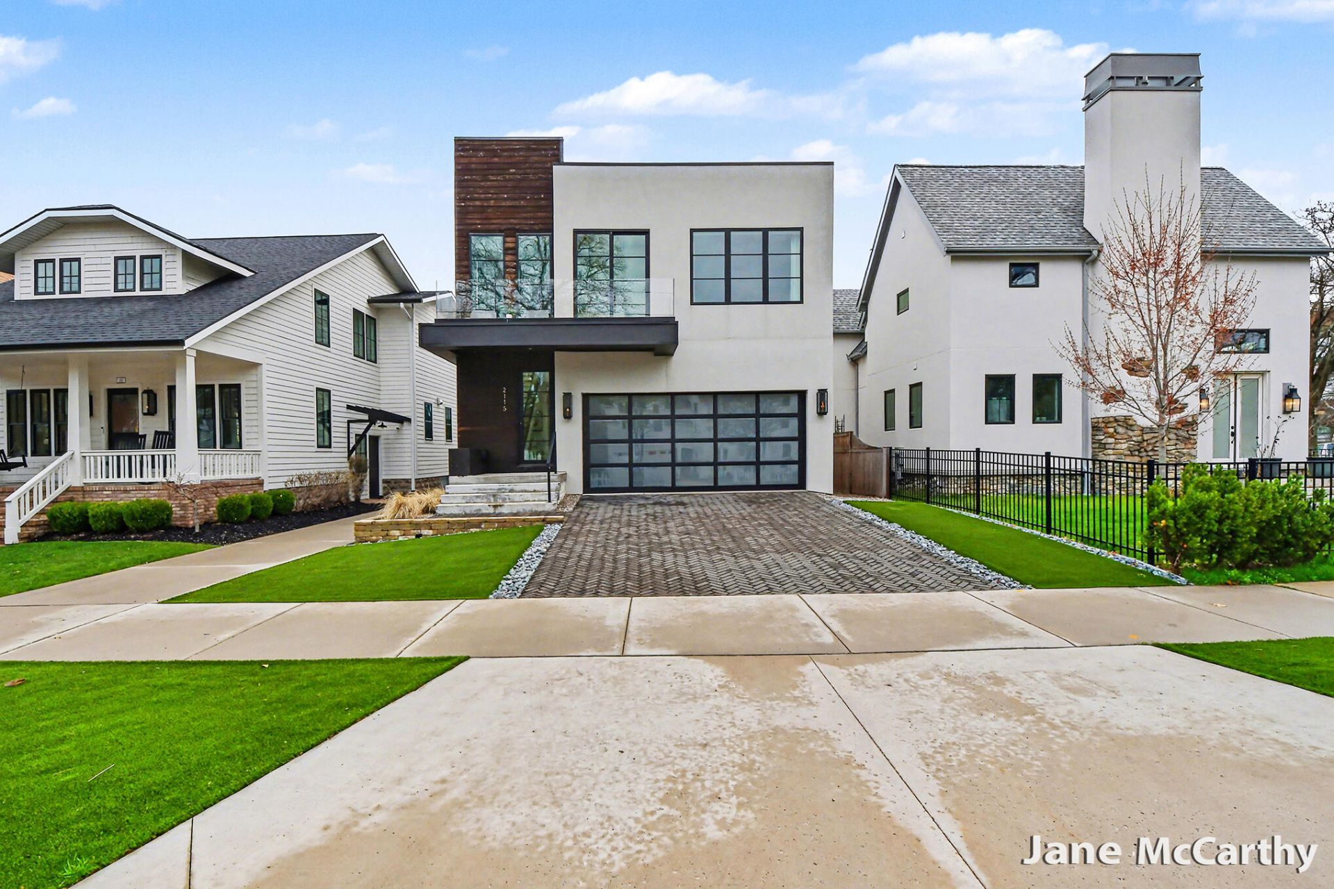 2115 Lake Drive Se, East Grand Rapids, MI 49506 Main Photo