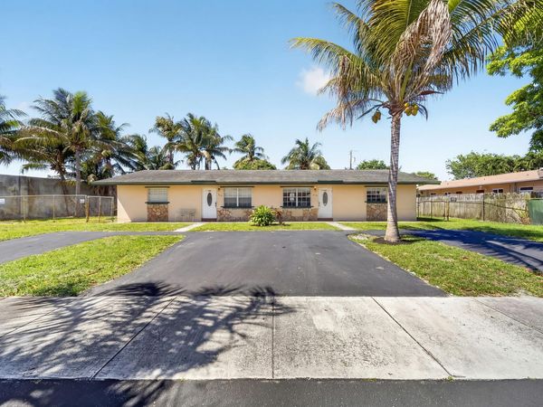 121 NW 56th Court, Unit 1-2, Oakland Park, FL 33309