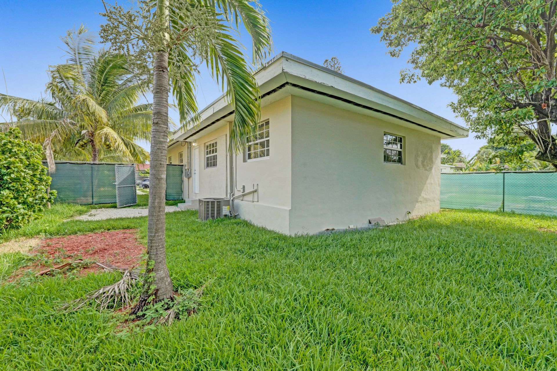 435 NW 82nd Terrace, Unit 2, Miami, FL 33150 Photo