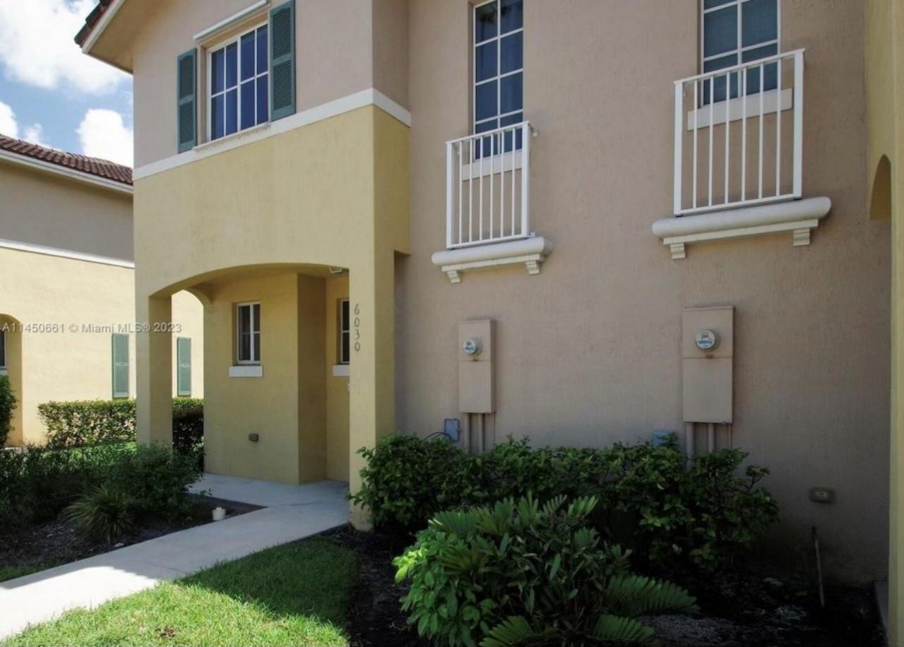 6030 SW 19th Place, North Lauderdale, FL 33068 Photo
