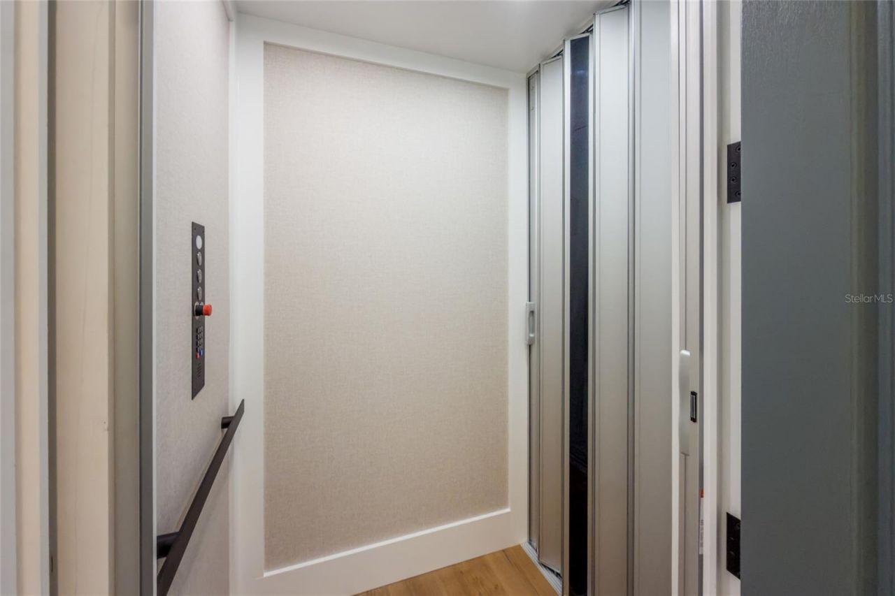 215 Sycamore Avenue, Anna Maria, FL 34216 Photo