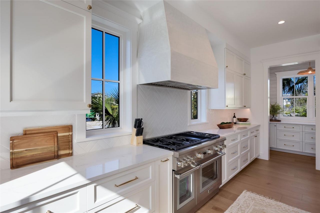 215 Sycamore Avenue, Anna Maria, FL 34216 Photo