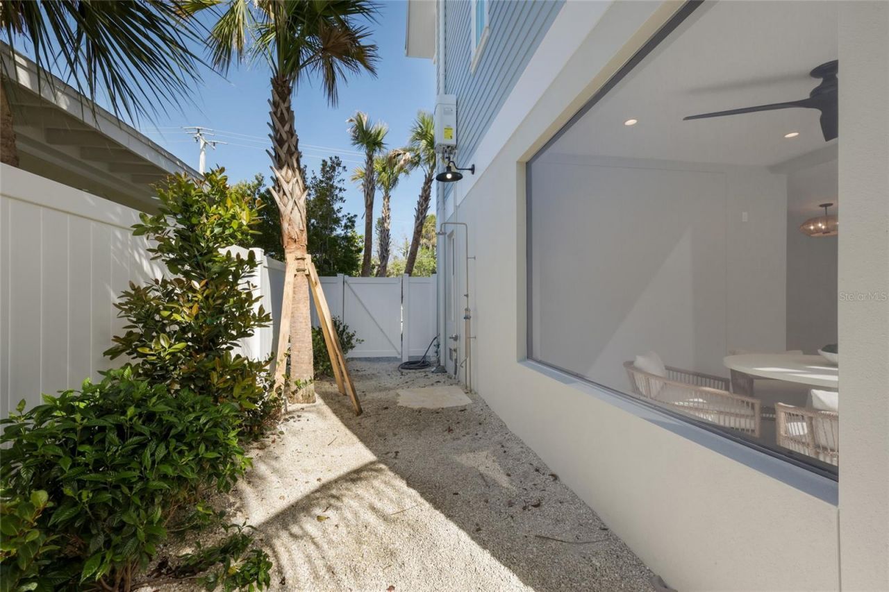 215 Sycamore Avenue, Anna Maria, FL 34216 Photo