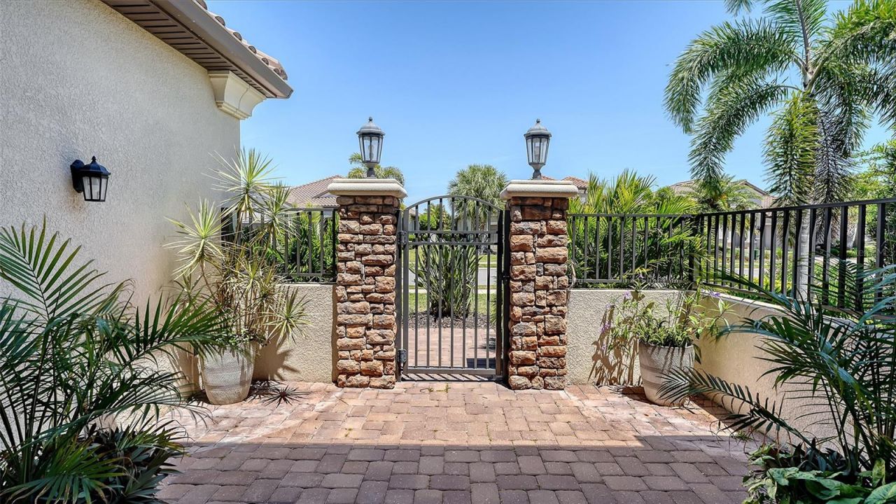 13046 Sorrento Way, Bradenton, FL 34211 Photo