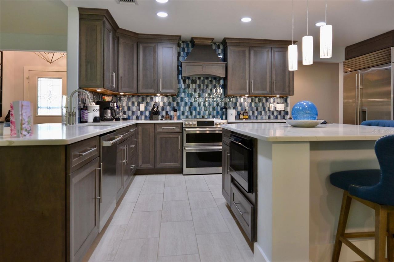 18220 Elmwood Drive , Alva, FL 33920 Photo