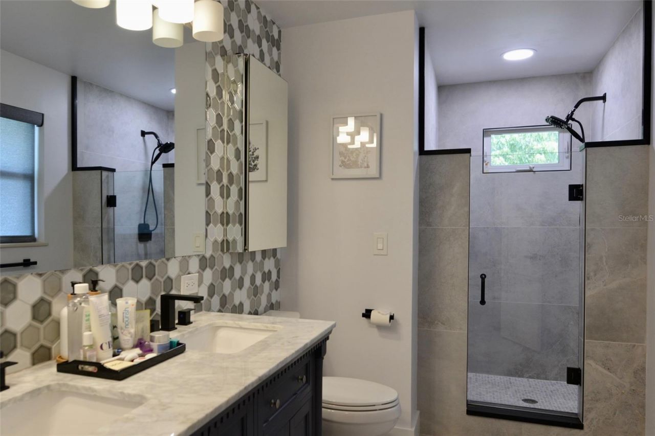 18220 Elmwood Drive , Alva, FL 33920 Photo