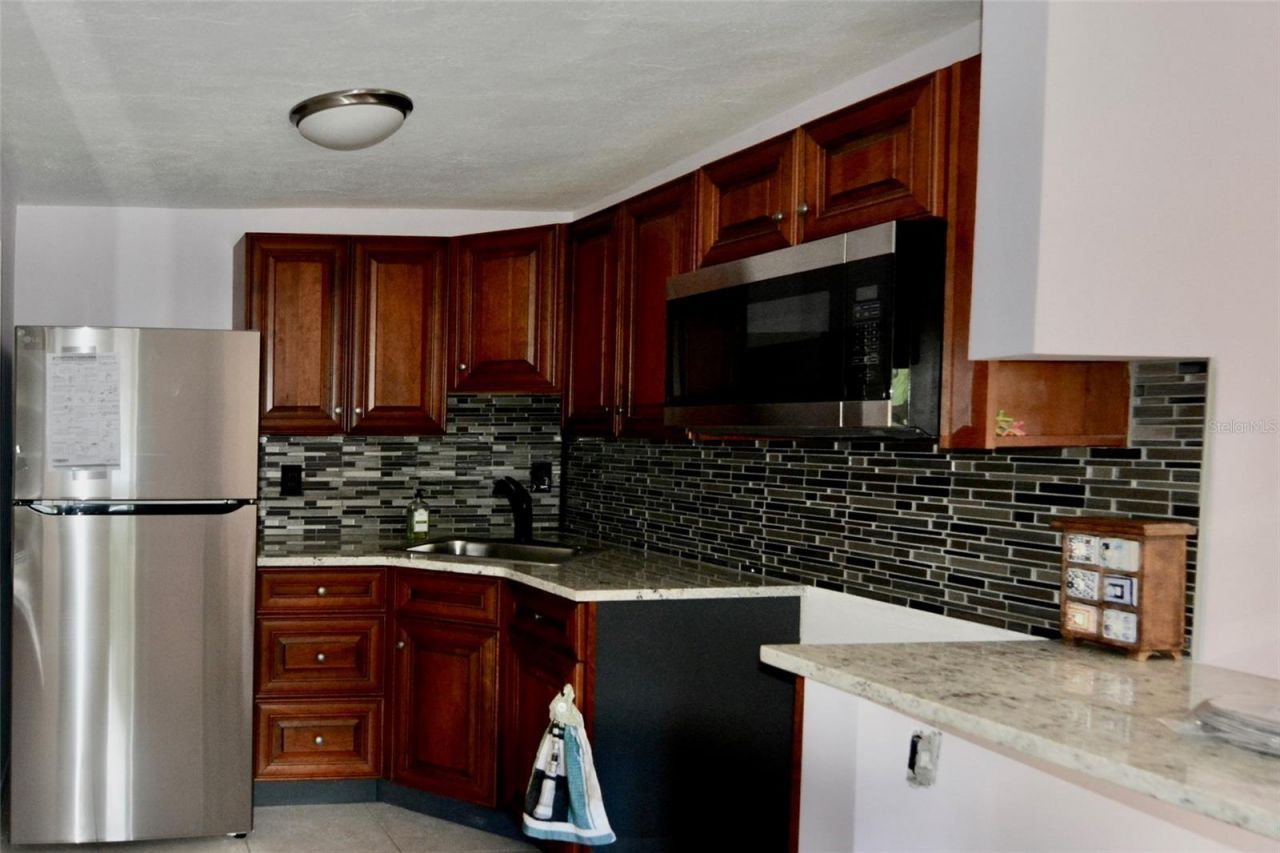 18220 Elmwood Drive , Alva, FL 33920 Photo