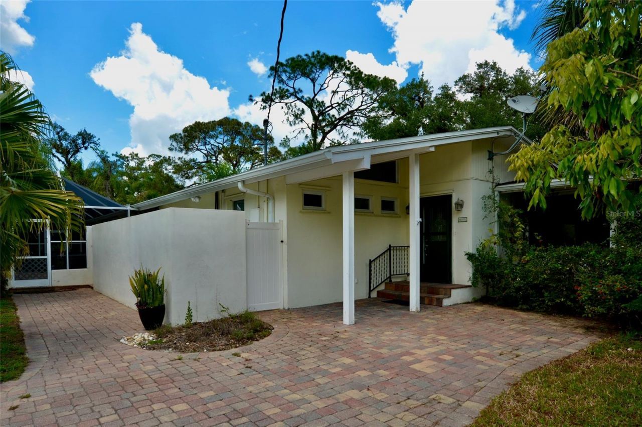 18220 Elmwood Drive , Alva, FL 33920 Photo