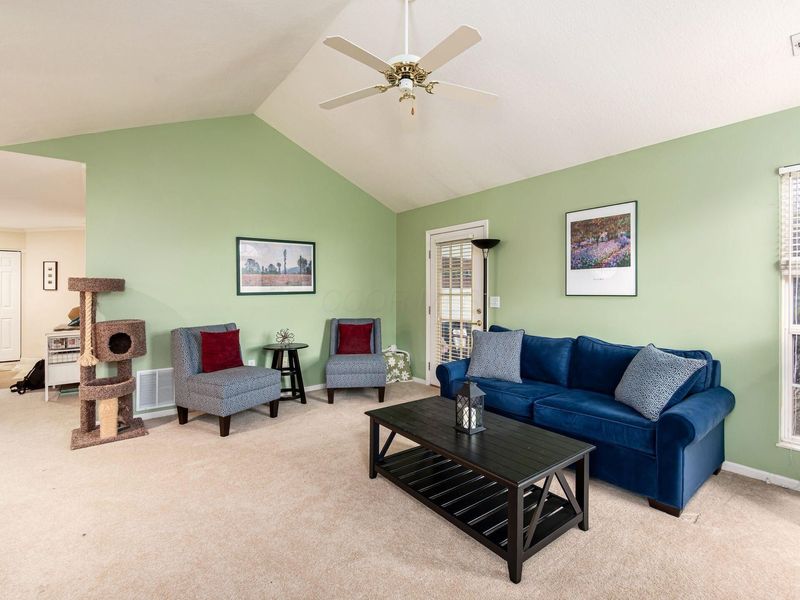 3664 Colonial Drive, Hilliard, OH 43026 Photo 2