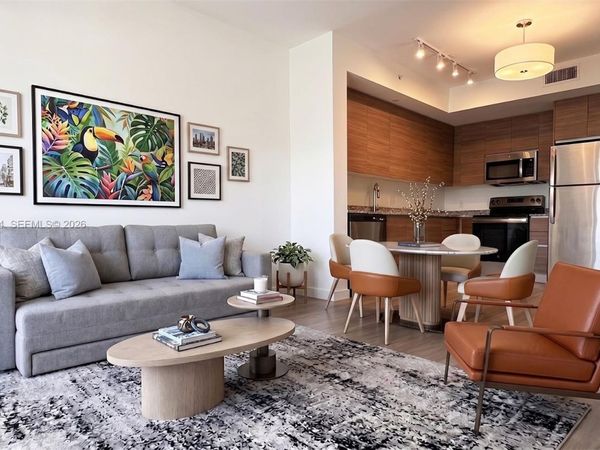 315 NW 27th Ave, Unit 319, Miami, FL 33125