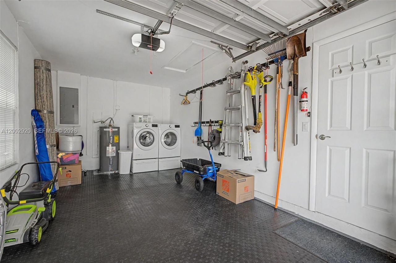 13721 Oak Ridge Dr , Davie, FL 33325 Photo