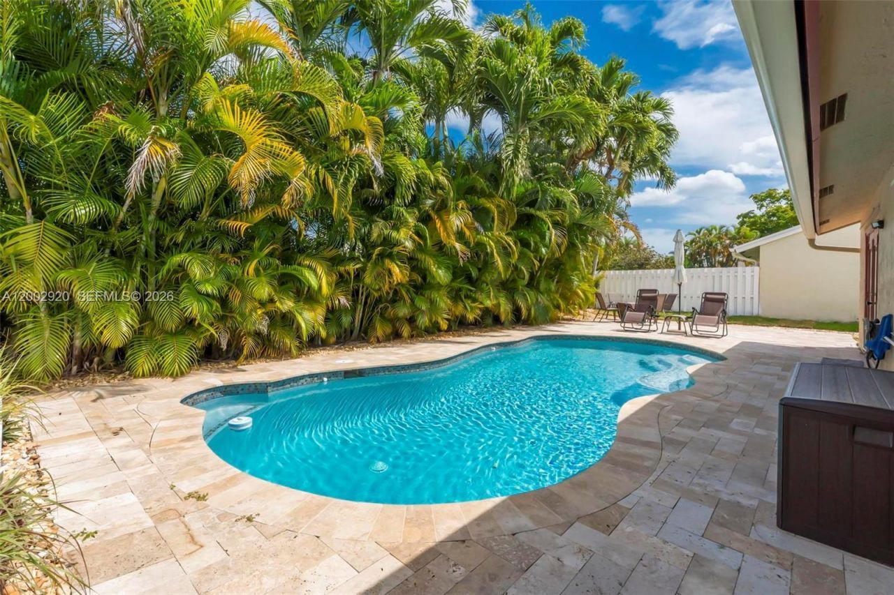 13721 Oak Ridge Dr , Davie, FL 33325 Photo