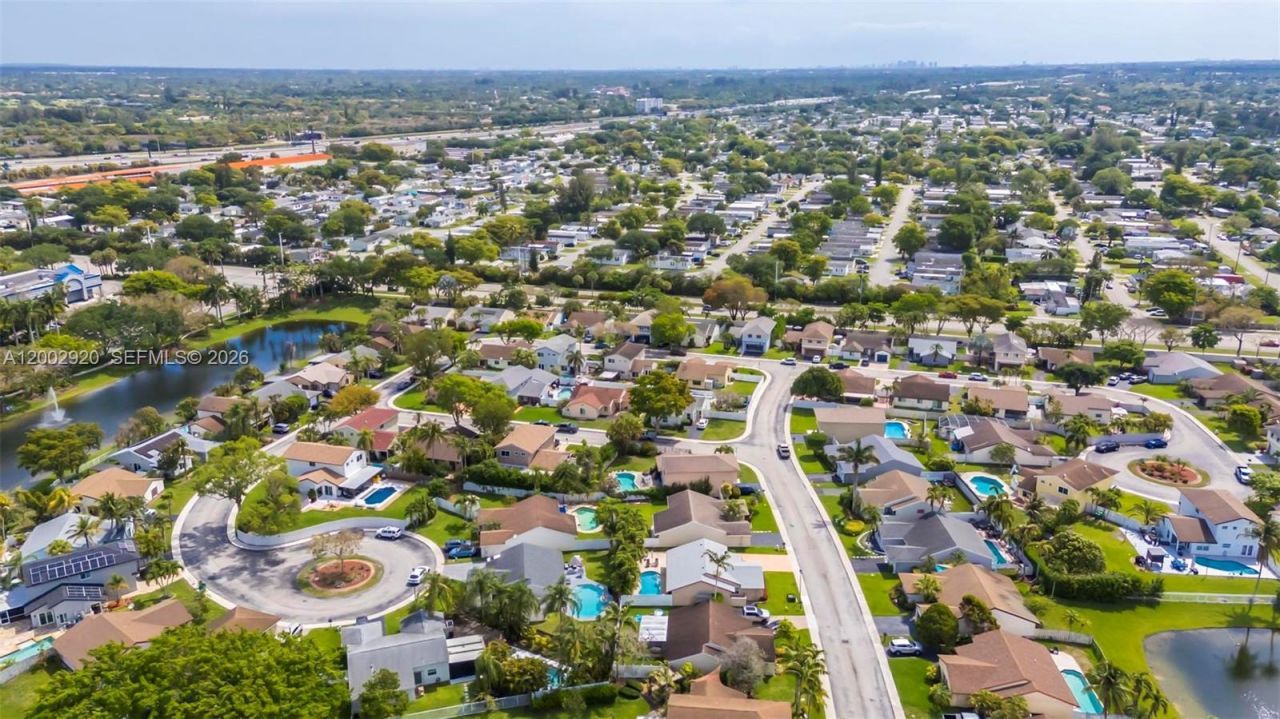 13721 Oak Ridge Dr , Davie, FL 33325 Photo