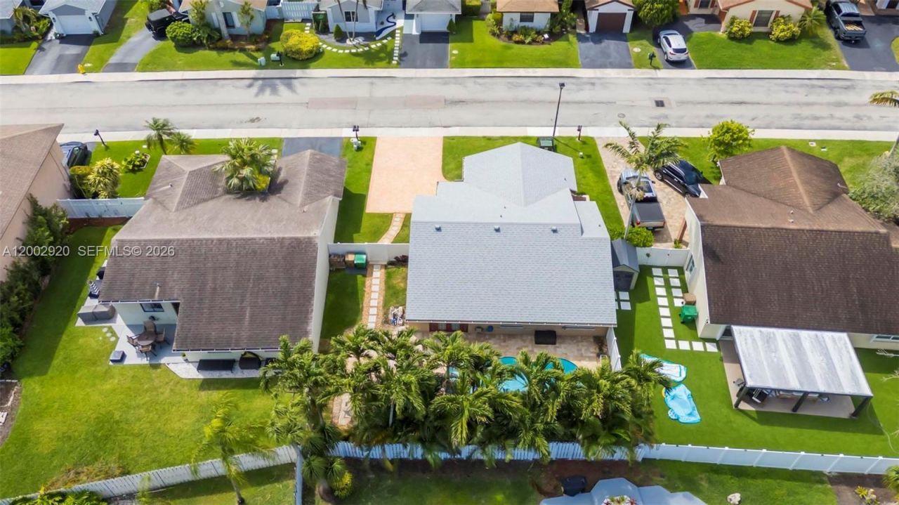 13721 Oak Ridge Dr , Davie, FL 33325 Photo