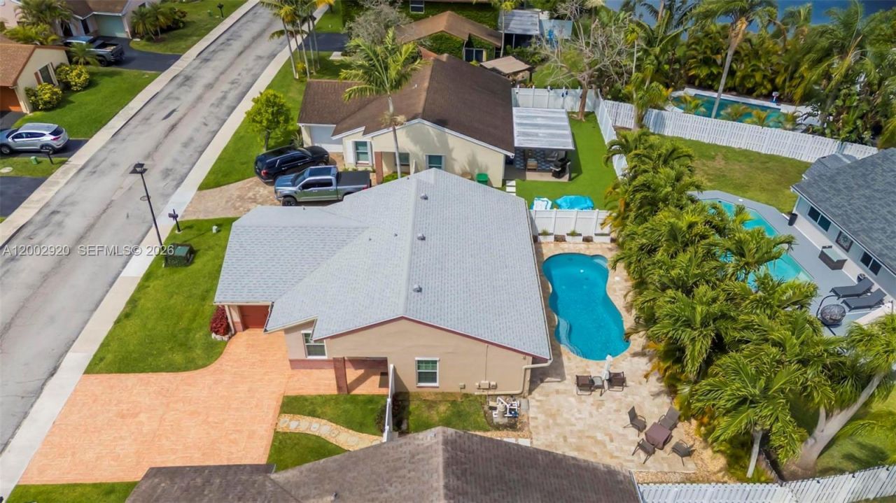 13721 Oak Ridge Dr , Davie, FL 33325 Photo