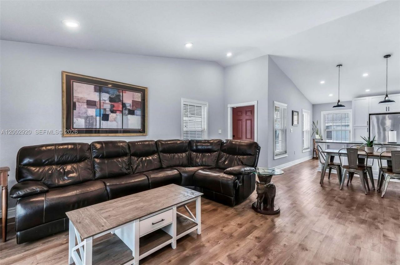 13721 Oak Ridge Dr , Davie, FL 33325 Photo