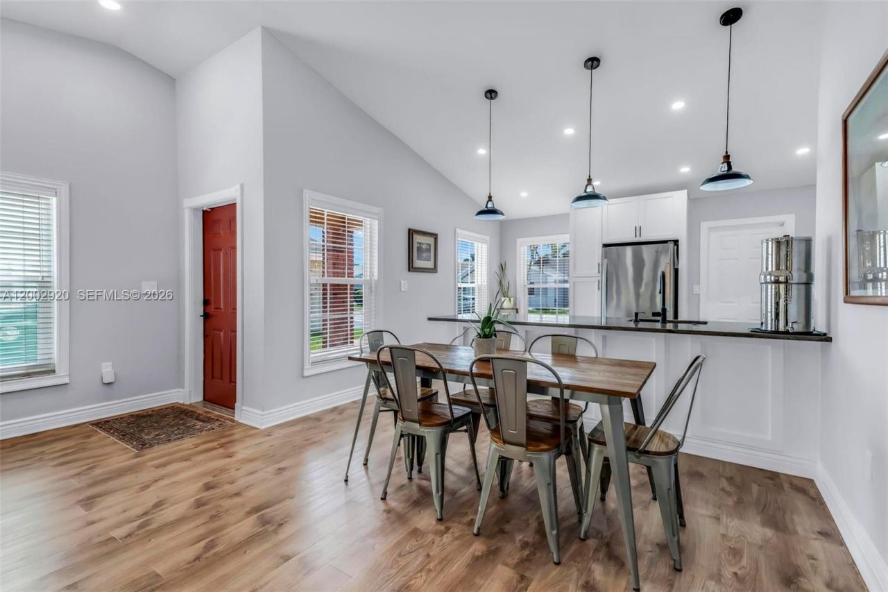 13721 Oak Ridge Dr , Davie, FL 33325 Photo