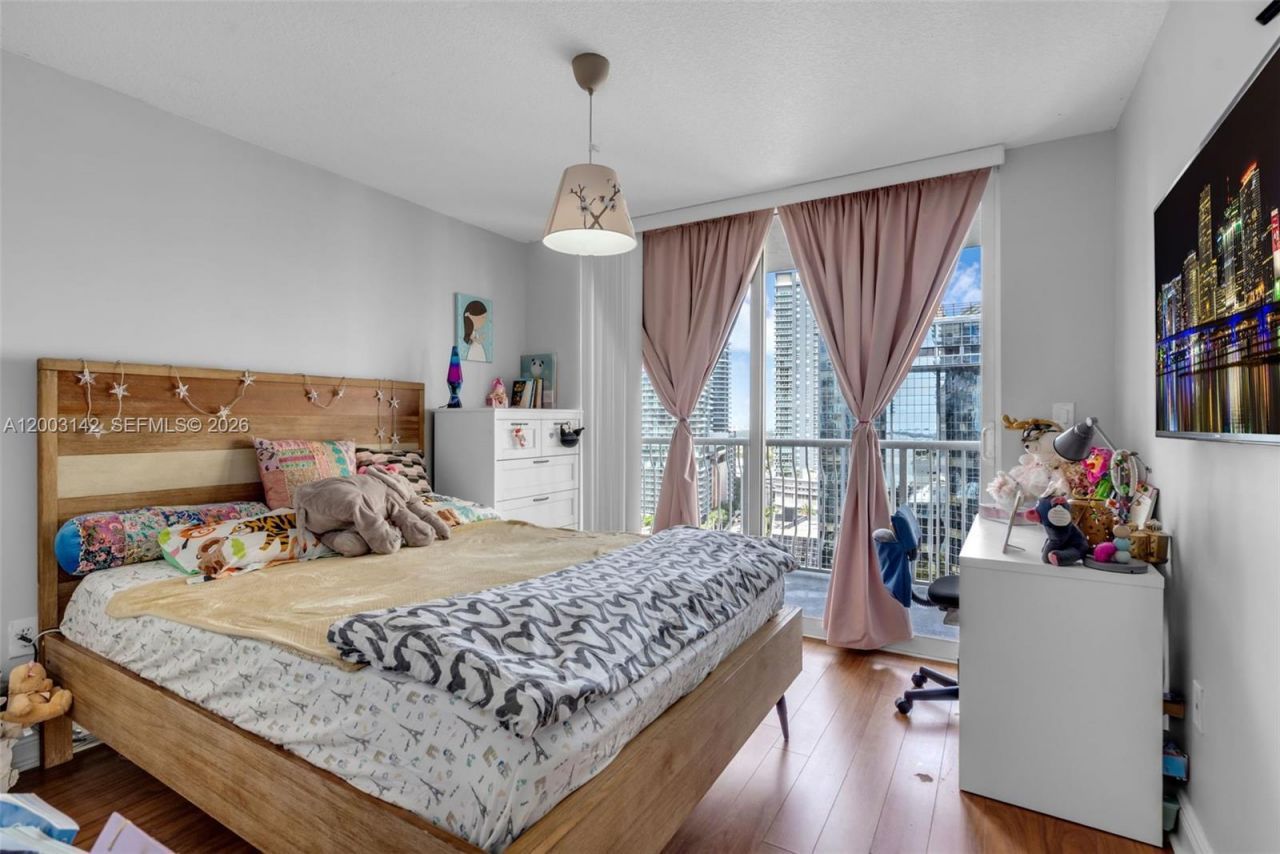 1200 Brickell Bay Dr , Unit 1924, Miami, FL 33131 Photo