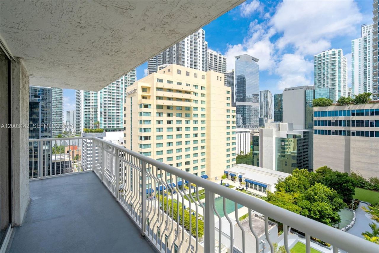 1200 Brickell Bay Dr , Unit 1924, Miami, FL 33131 Photo