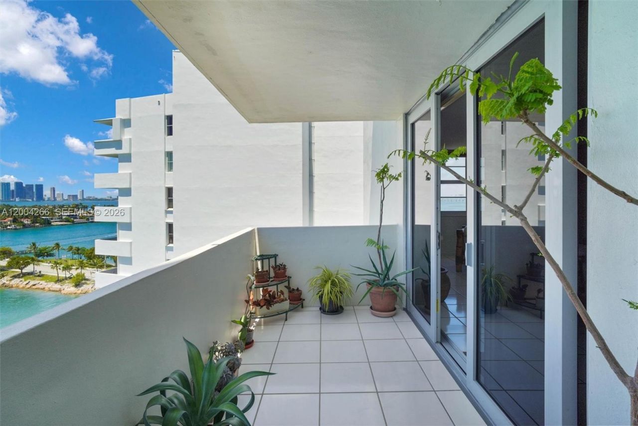 5 Island Ave , Unit 12C, Miami Beach, FL 33139 Photo