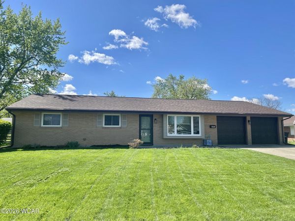 2555 Sherwood Drive, Lima, OH 45805