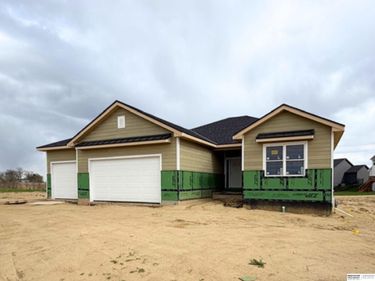 6201 N 207th Street , Elkhorn, NE 68022
