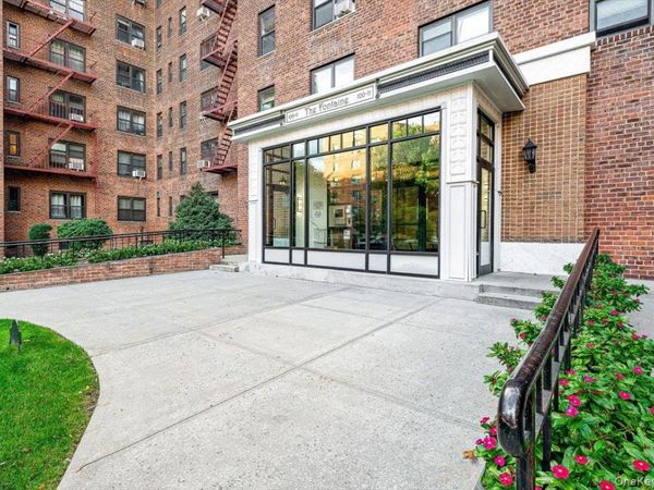 100-11 67th Road, Unit 421, Forest Hills, NY 11375