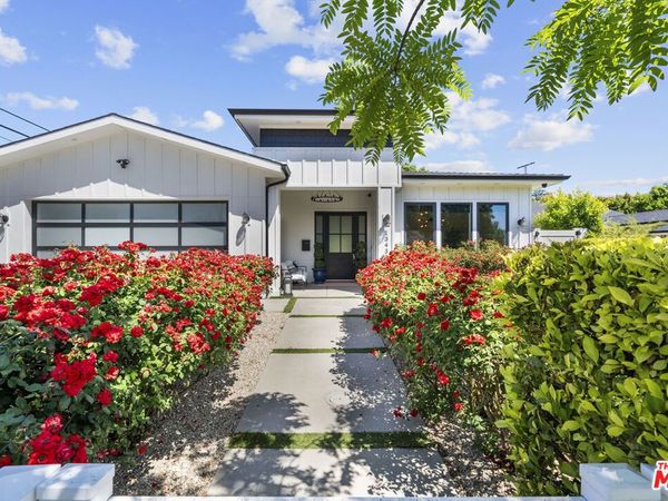13431 Weddington Street , Sherman Oaks, CA 91401