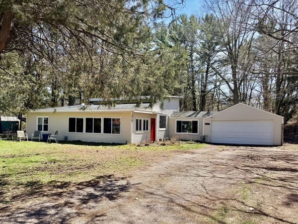 17684 Robbins Road, Grand Haven, MI 49417