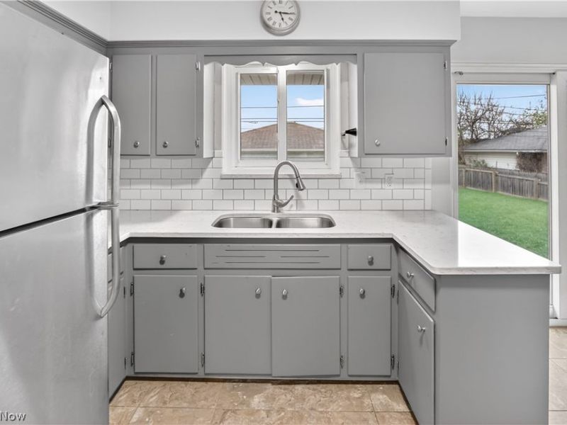 12304 Havana Road, Garfield Heights, OH 44125 Photo 4