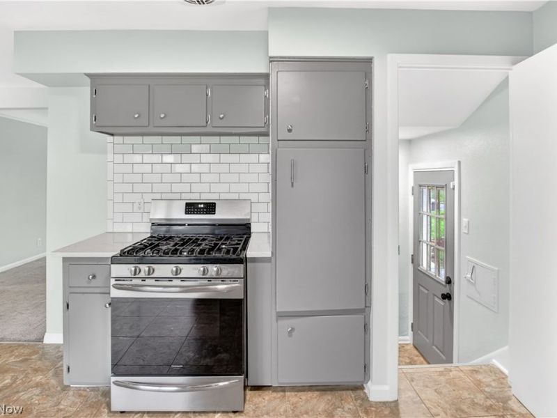 12304 Havana Road, Garfield Heights, OH 44125 Photo 5