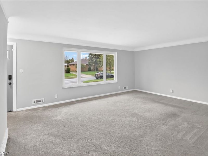 12304 Havana Road, Garfield Heights, OH 44125 Photo 9