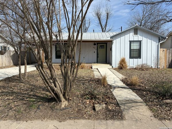 606 Harper, Kerrville, TX 78028