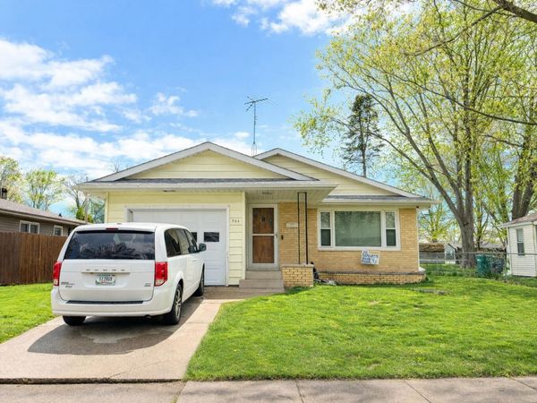 905 Plain Street , La Porte, IN 46350