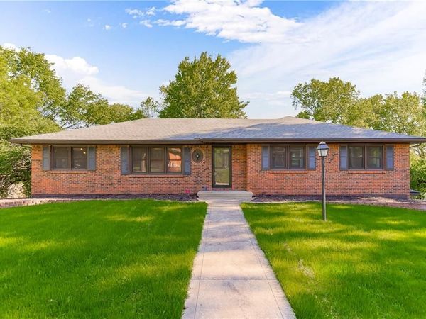 1306 NE 77th Street, Kansas City, MO 64118