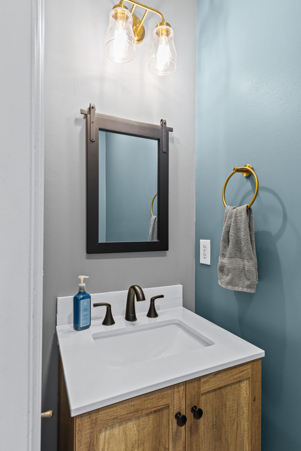 800 Essex Drive Photo 19