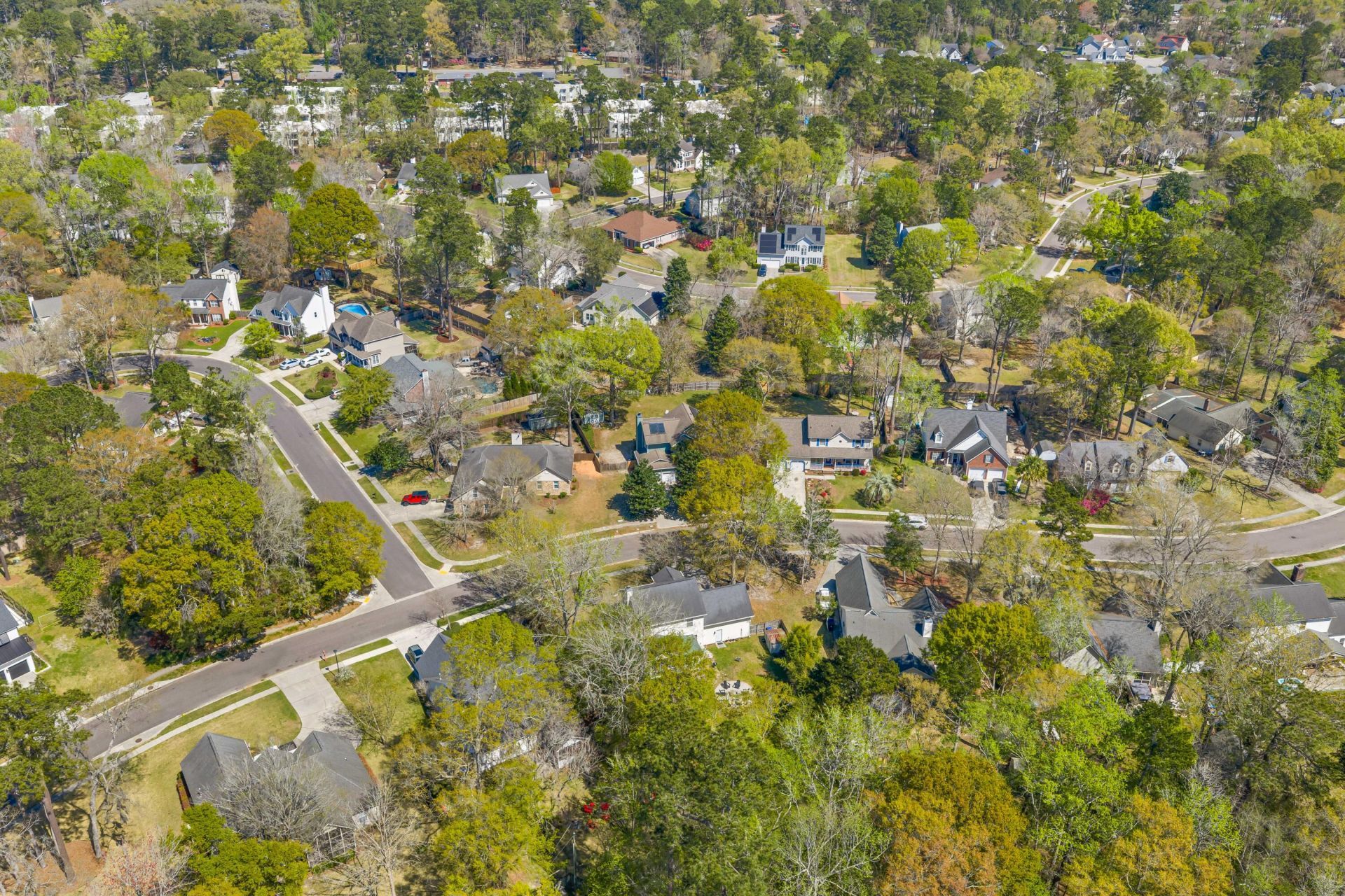 800 Essex Drive Photo 28