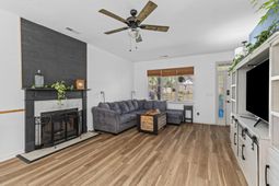 800 Essex Drive photo 4