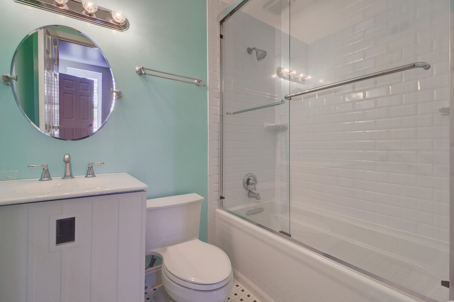 55 Ashley Avenue Photo 16