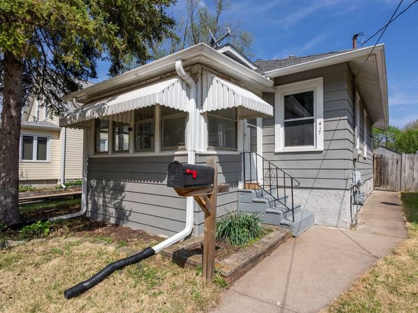 417 9th Street , Silvis, IL 61282