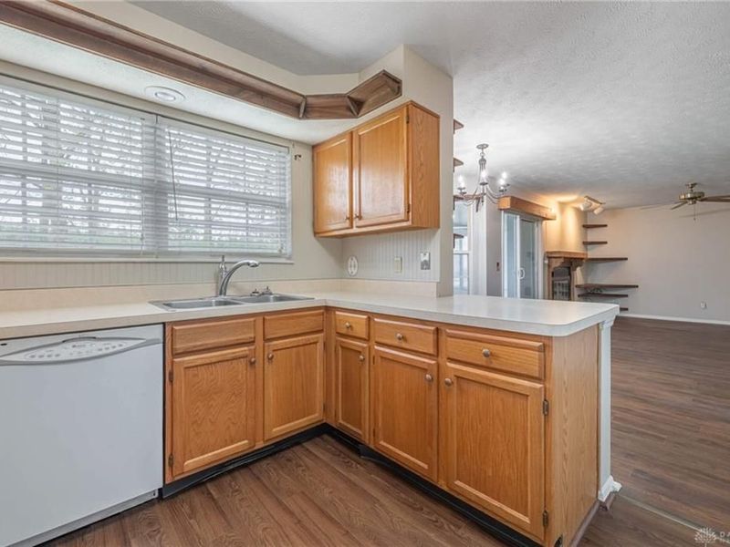 482 Meadowview Court, Vandalia, OH 45377 Photo 12