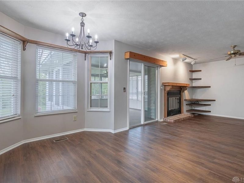 482 Meadowview Court, Vandalia, OH 45377 Photo 14